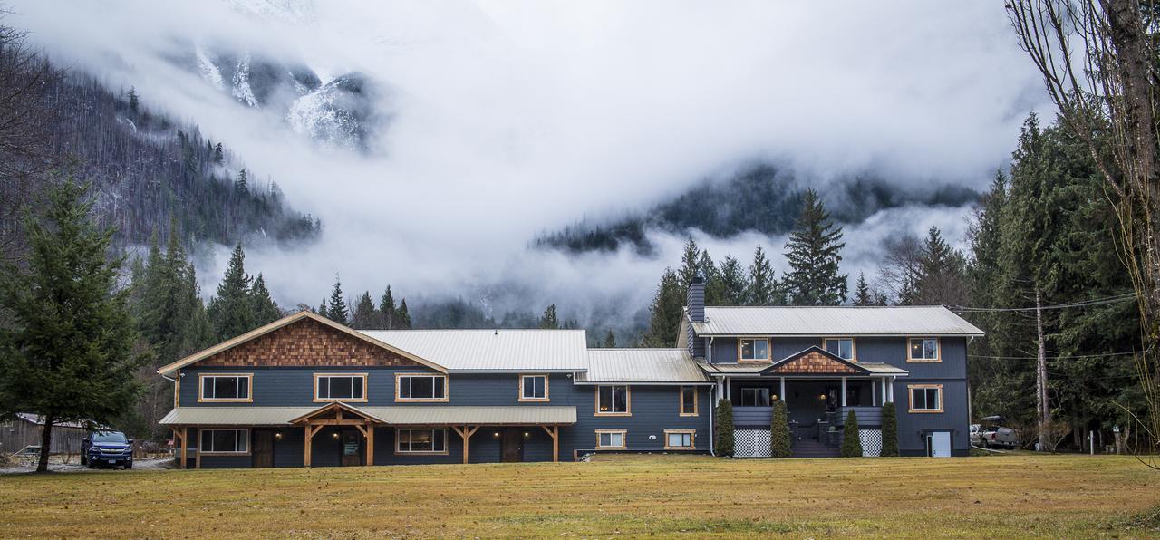 Bella Coola Eagle Lodge Екстер'єр фото